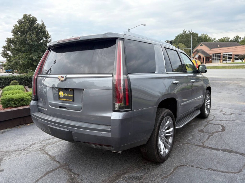 2020 Cadillac Escalade Image 5
