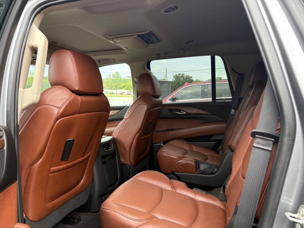2020 Cadillac Escalade Image 11