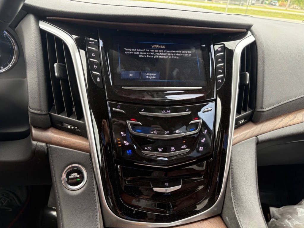 2020 Cadillac Escalade Image 16