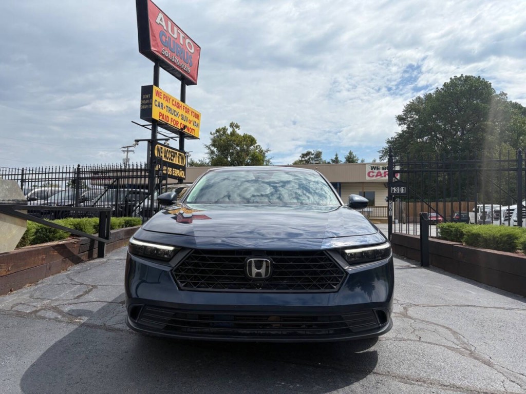 2023 Honda Accord Image 3