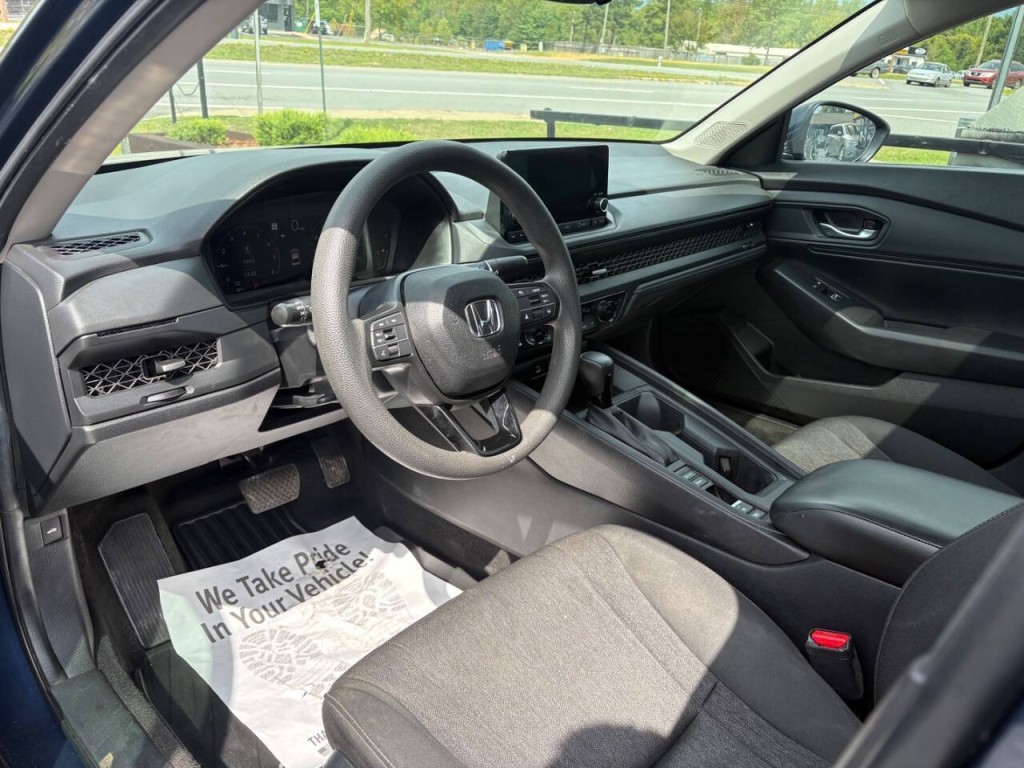 2023 Honda Accord Image 9