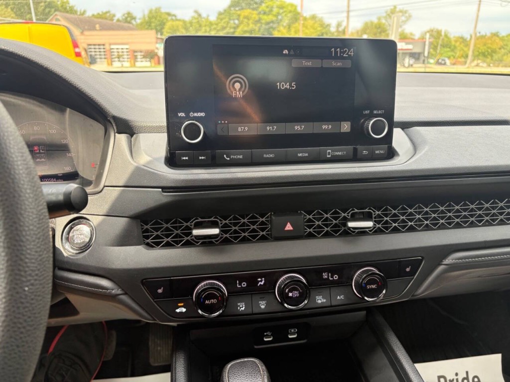 2023 Honda Accord Image 13