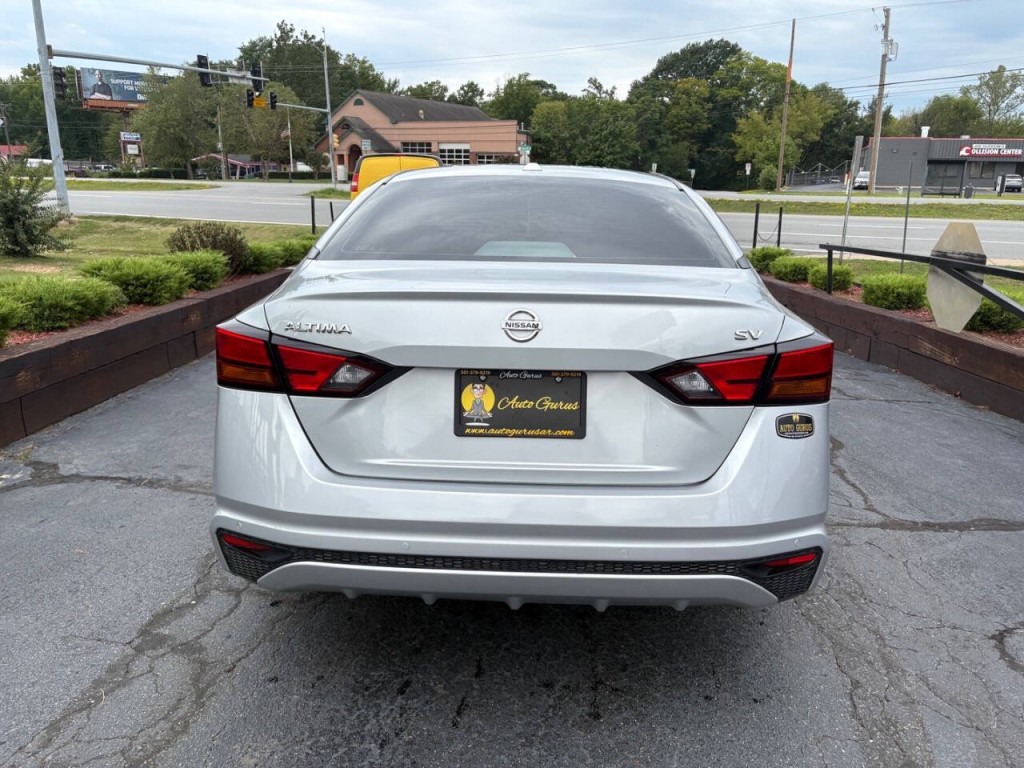 2022 Nissan Altima Image 4