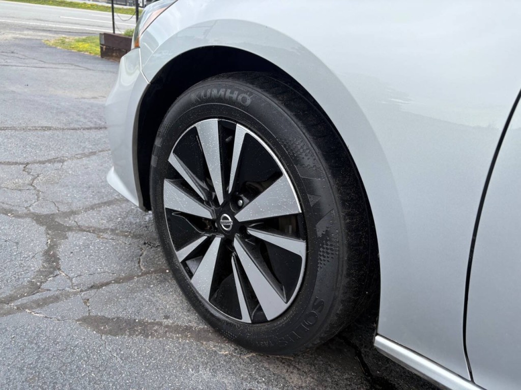 2022 Nissan Altima Image 6