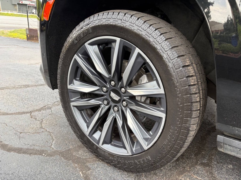 2022 Cadillac Escalade Image 8