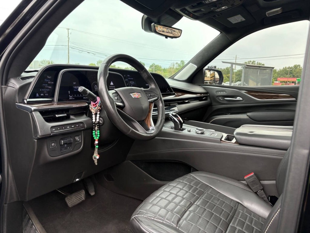 2022 Cadillac Escalade Image 9