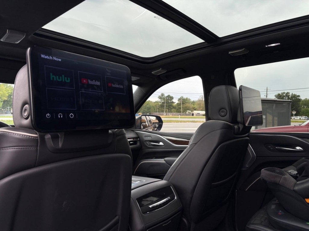 2022 Cadillac Escalade Image 13