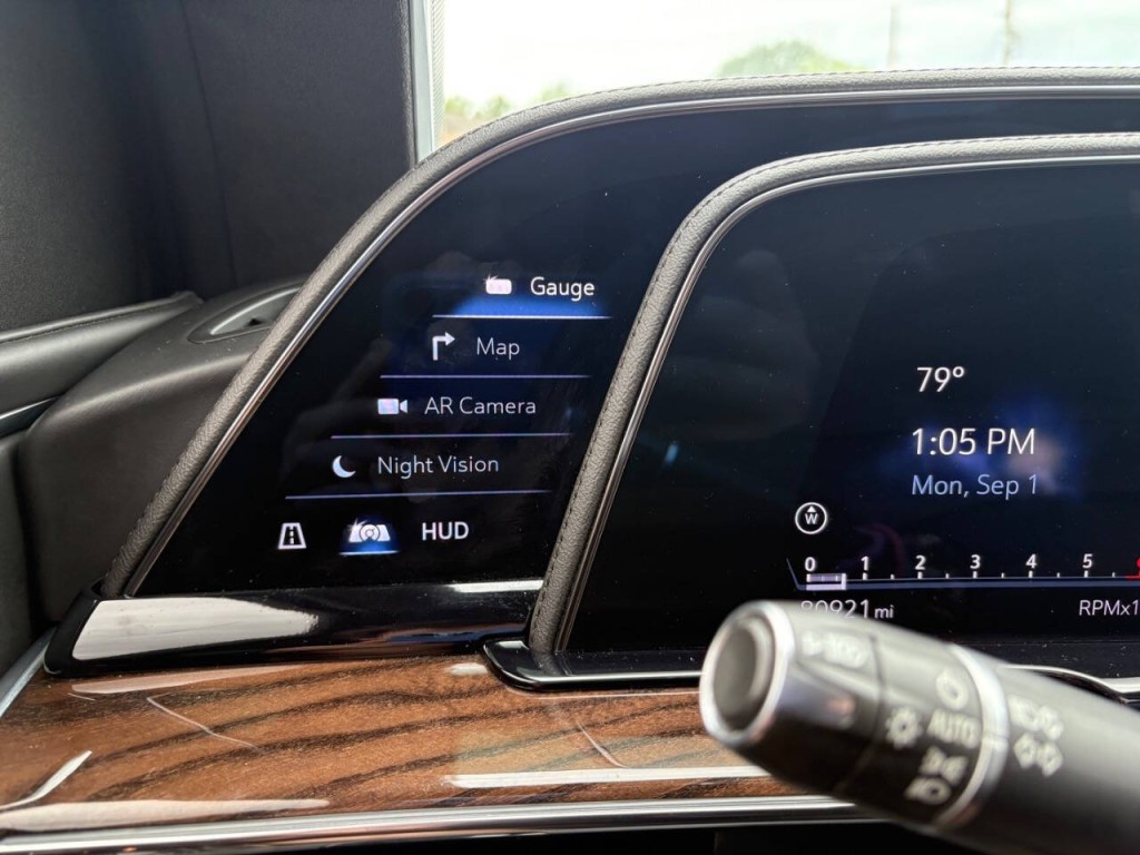 2022 Cadillac Escalade Image 16