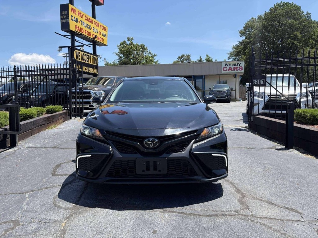 2022 Toyota Camry Image 3