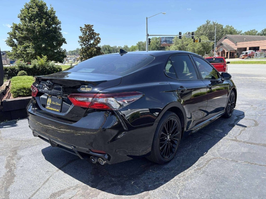 2022 Toyota Camry Image 5
