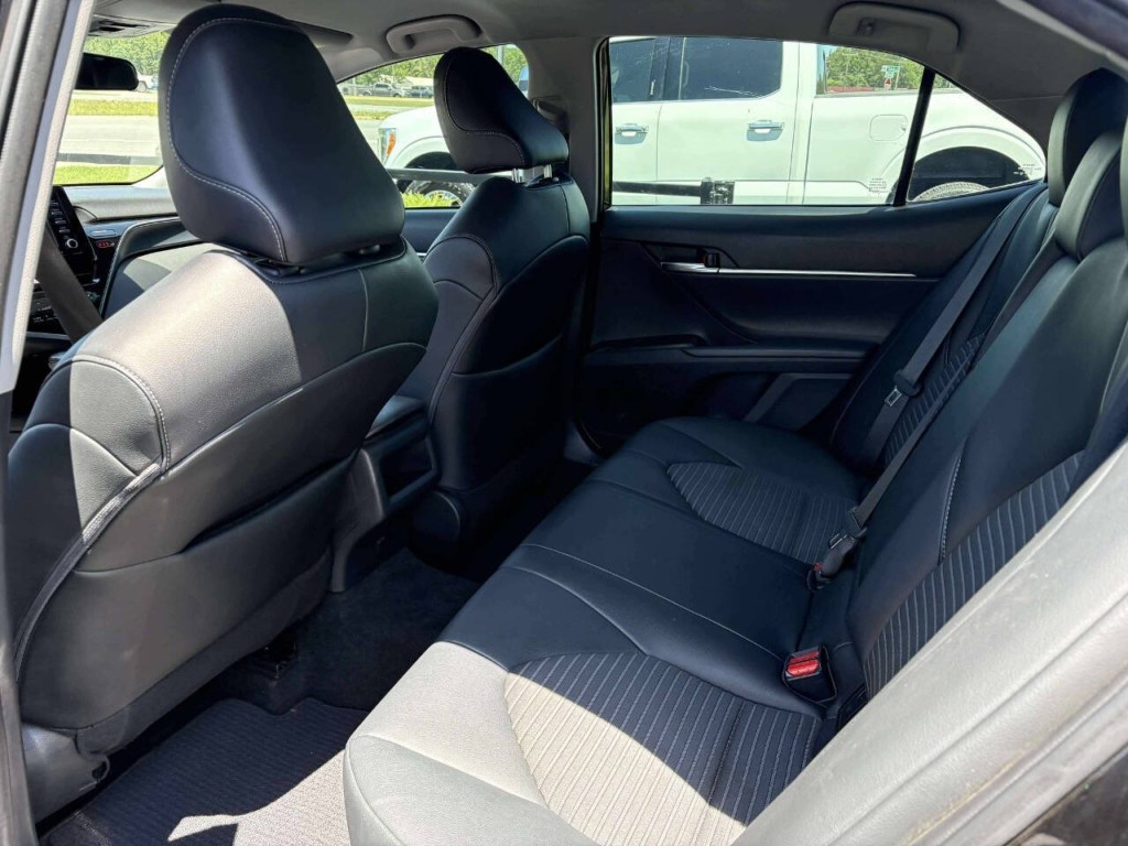 2022 Toyota Camry Image 10