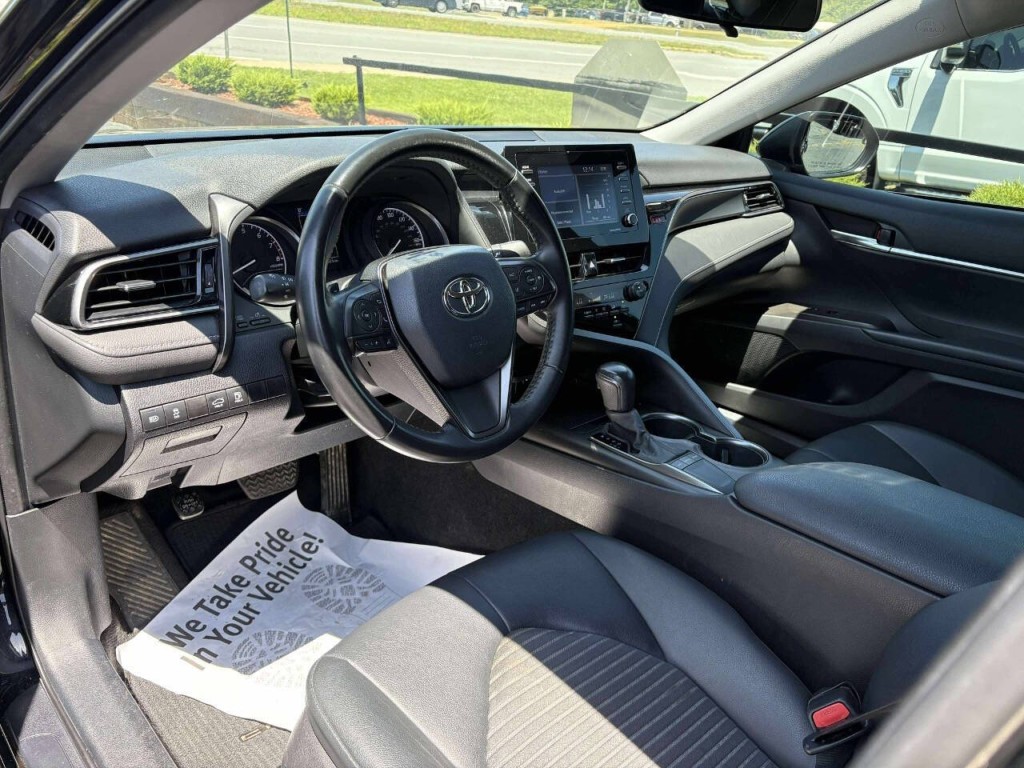 2022 Toyota Camry Image 12
