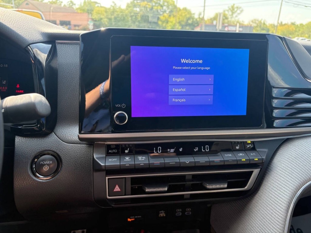 2025 Toyota Camry Image 12