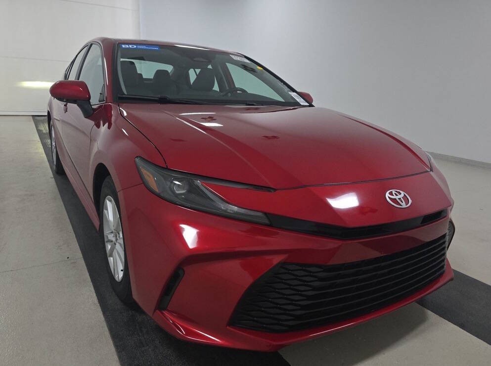 2025 Toyota Camry Image 3