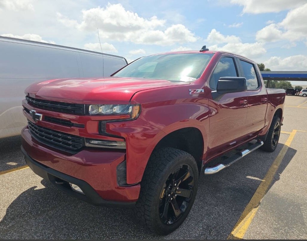 2019 Chevrolet Silverado 1500 Image 2