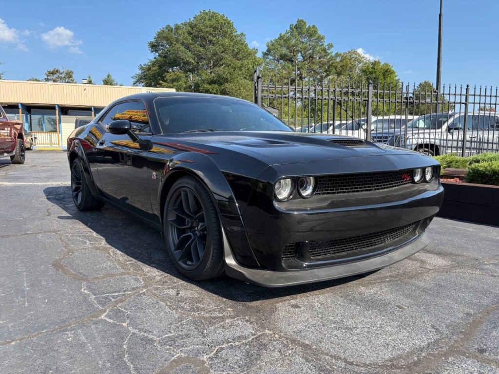 2021 Dodge Challenger Image 4