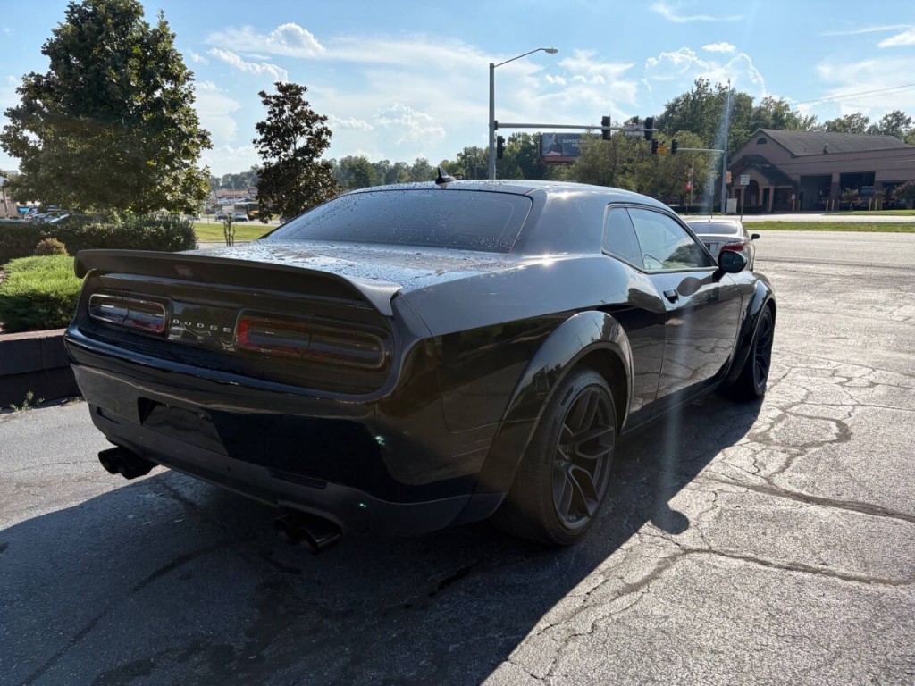 2021 Dodge Challenger Image 5