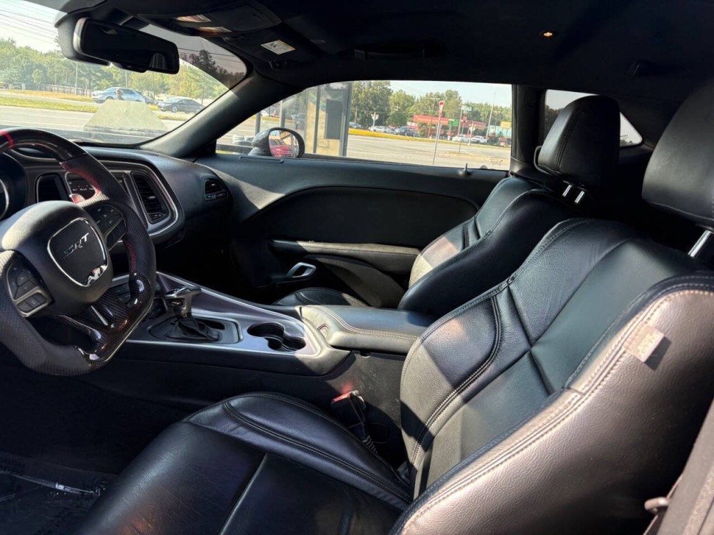 2021 Dodge Challenger Image 10