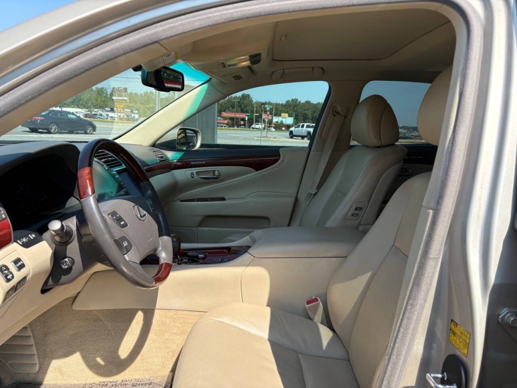 2012 Lexus LS 460 Image 10