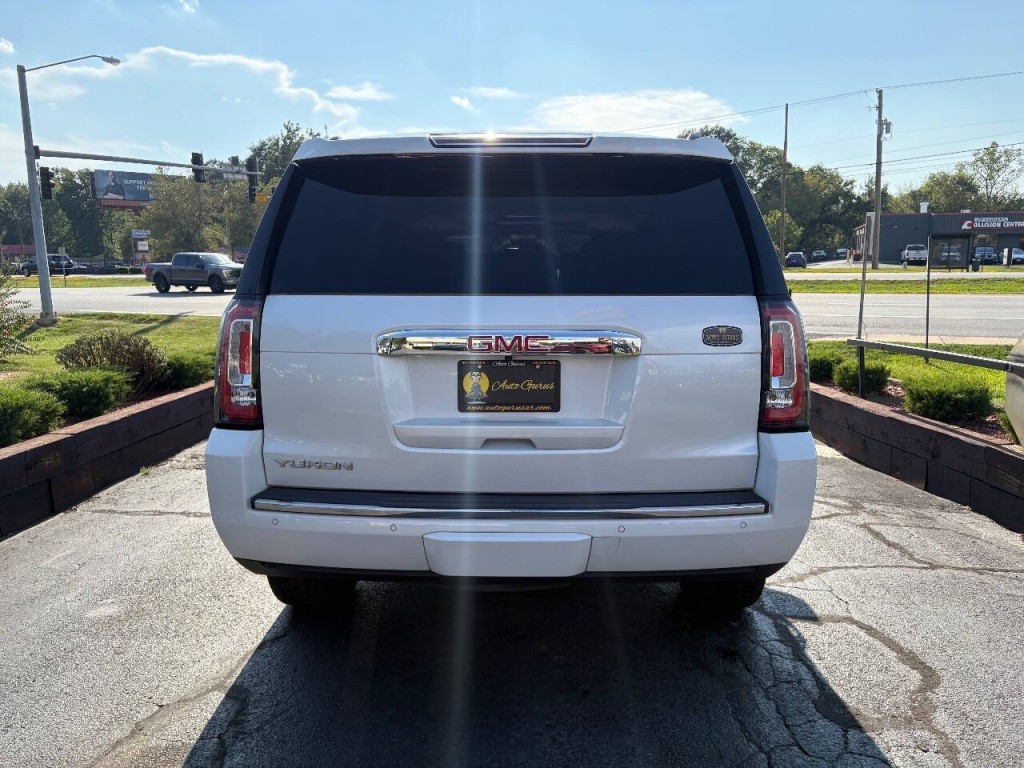 2016 GMC Yukon Image 6