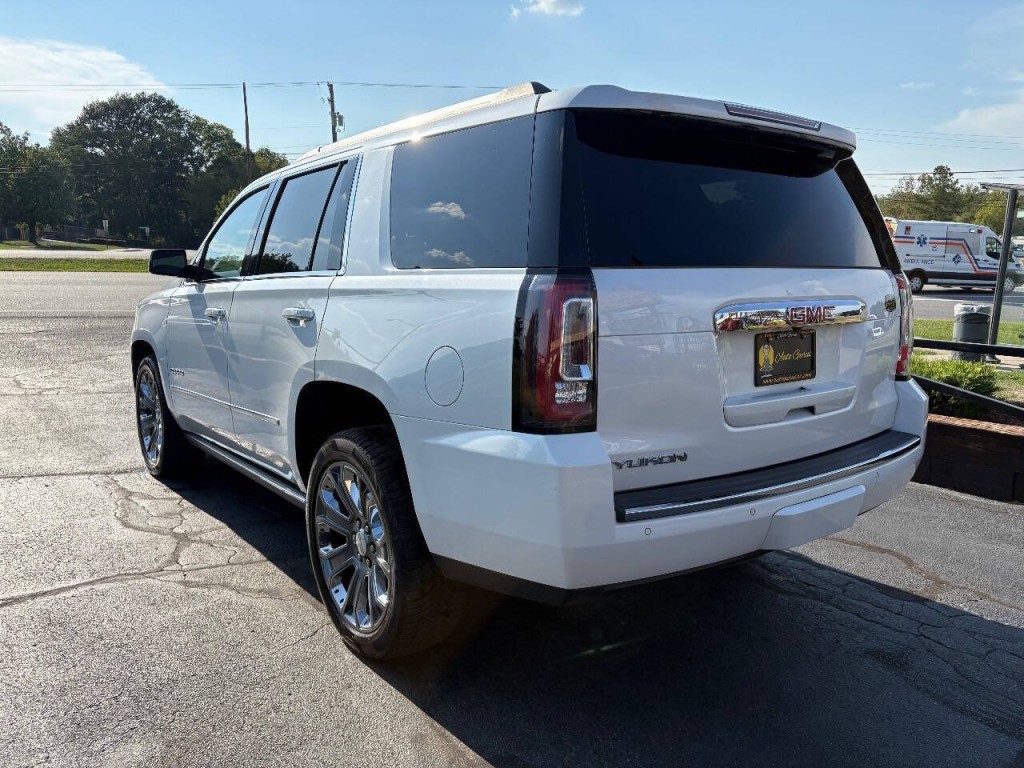 2016 GMC Yukon Image 7