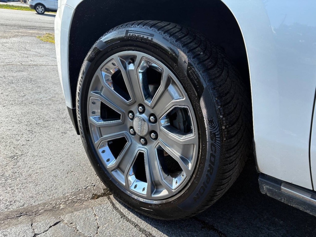 2016 GMC Yukon Image 8