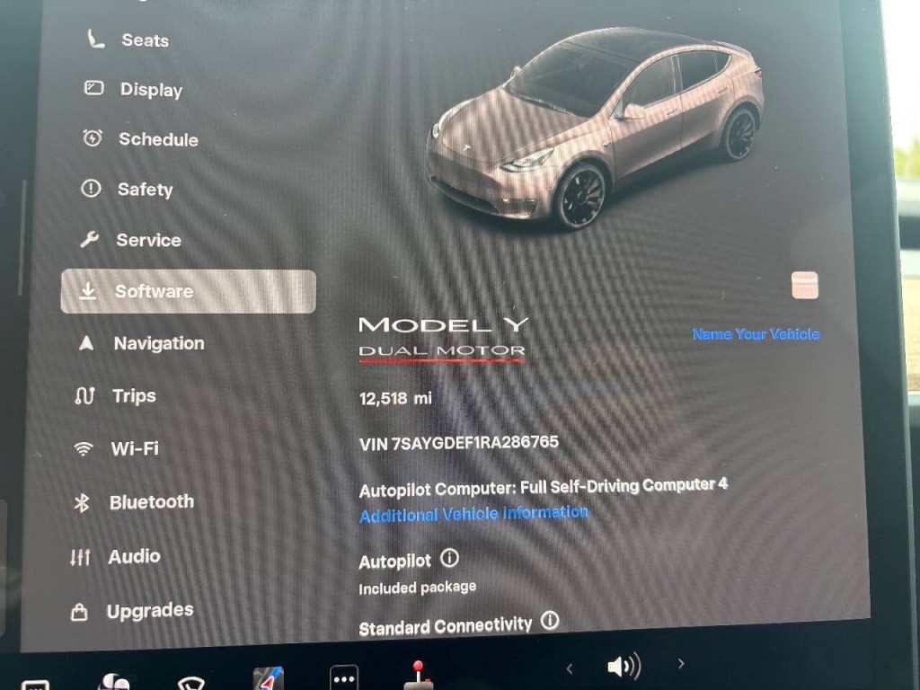 2024 Tesla Model Y Image 10