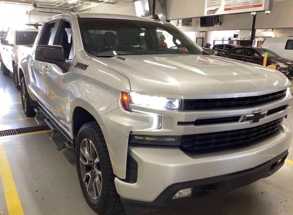 2021 Chevrolet Silverado 1500 Image 3