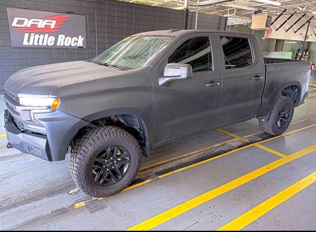 2021 Chevrolet Silverado 1500 Image 2