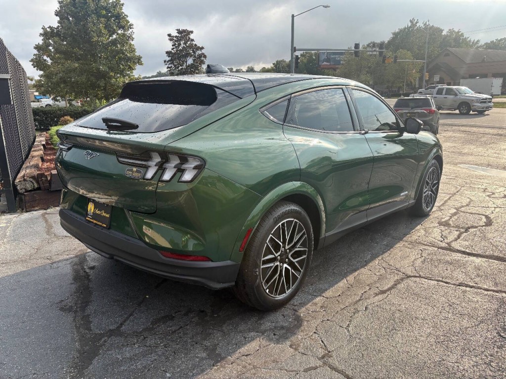 2025 Ford Mustang Image 4