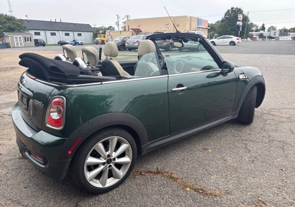 2012 MINI Cooper Image 3