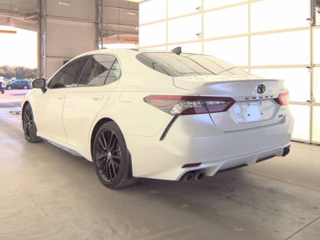 2021 Toyota Camry Image 4