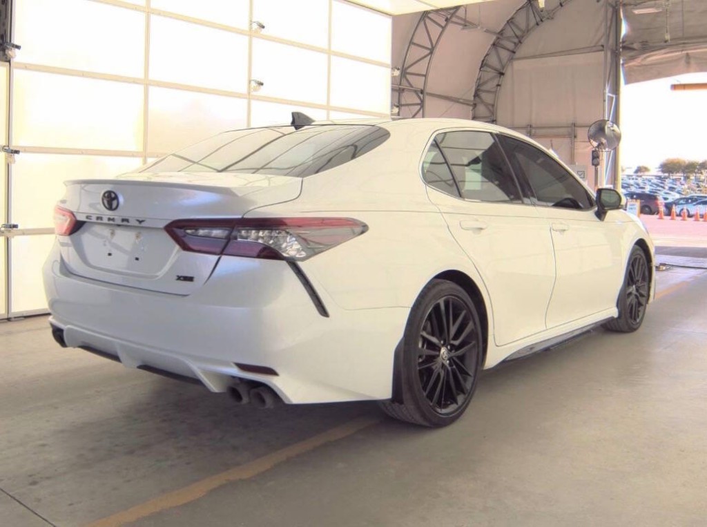 2021 Toyota Camry Image 5
