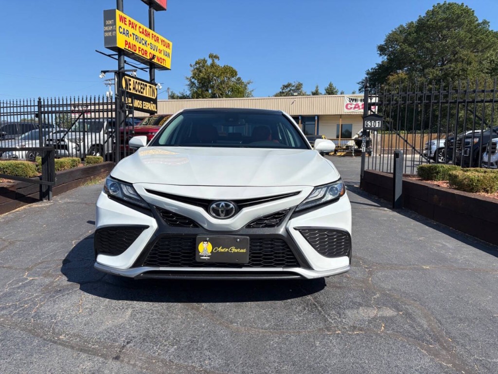 2021 Toyota Camry Image 3