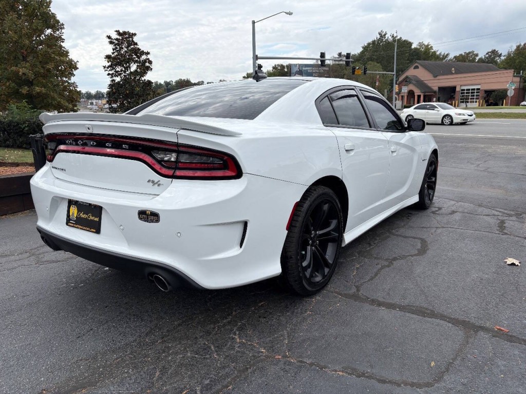 2021 Dodge Charger Image 5