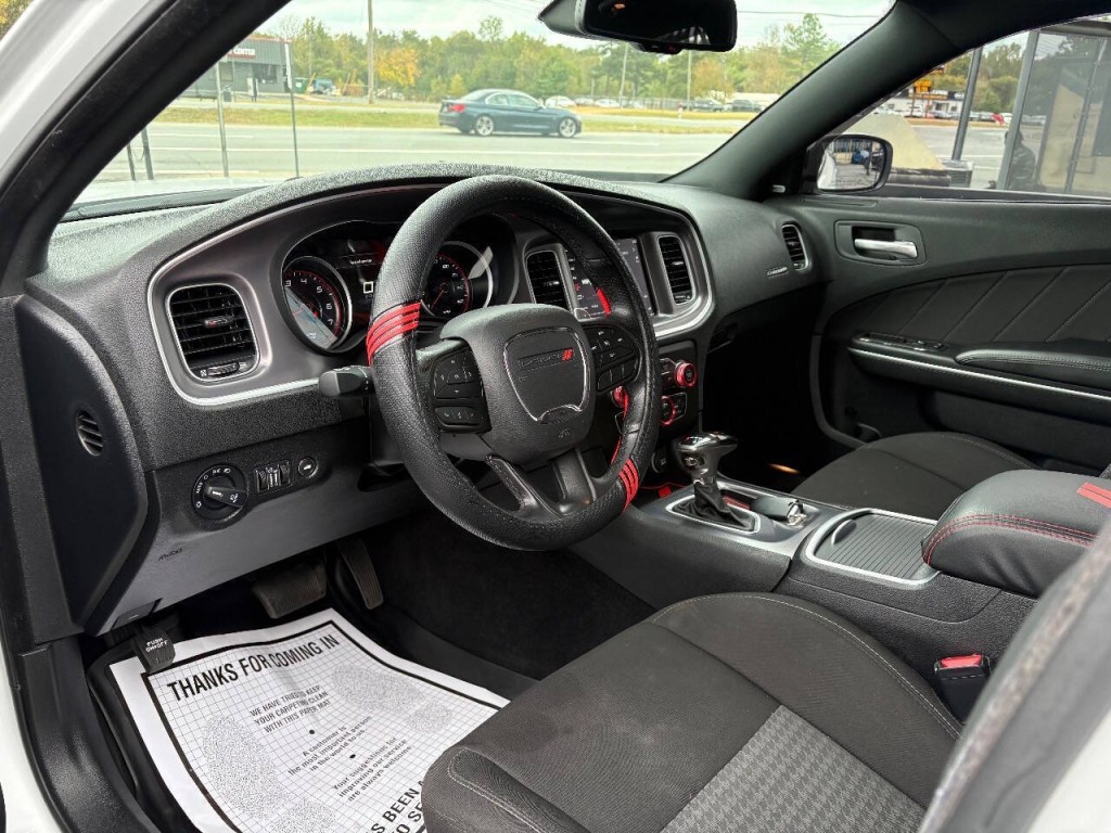 2021 Dodge Charger Image 9