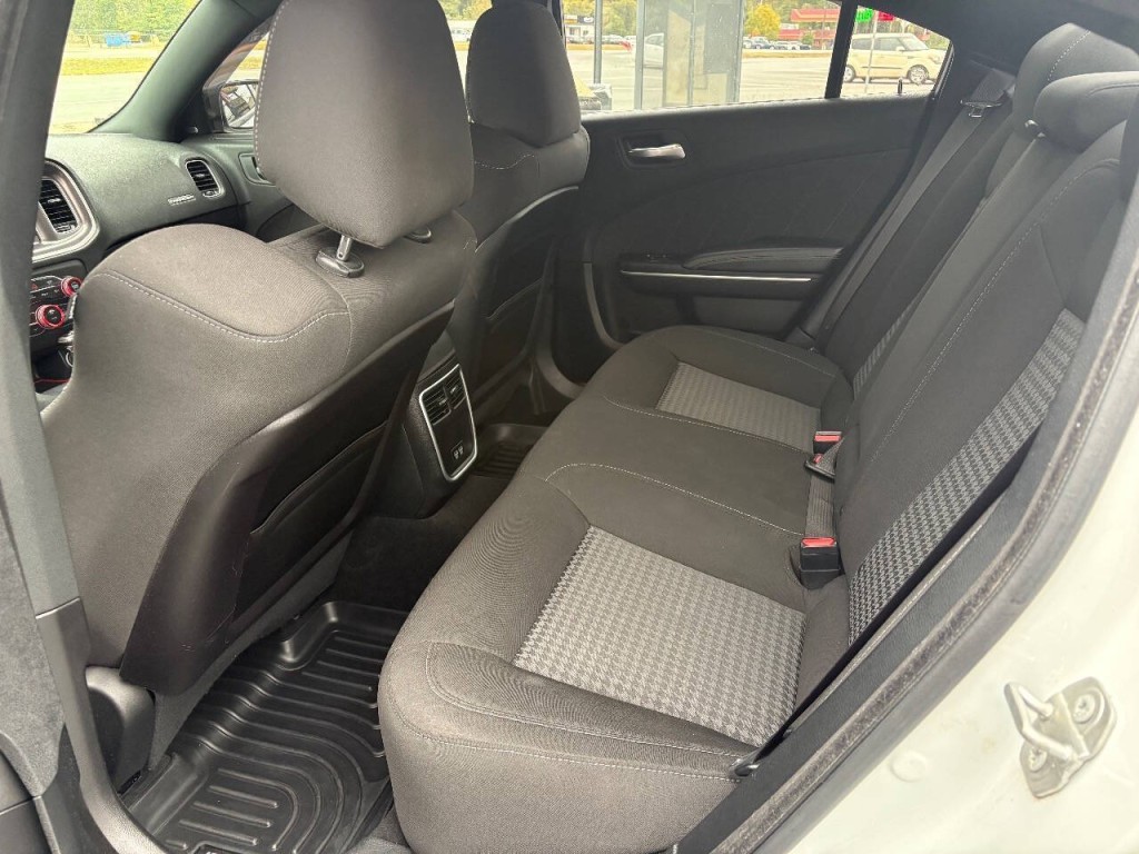 2021 Dodge Charger Image 12