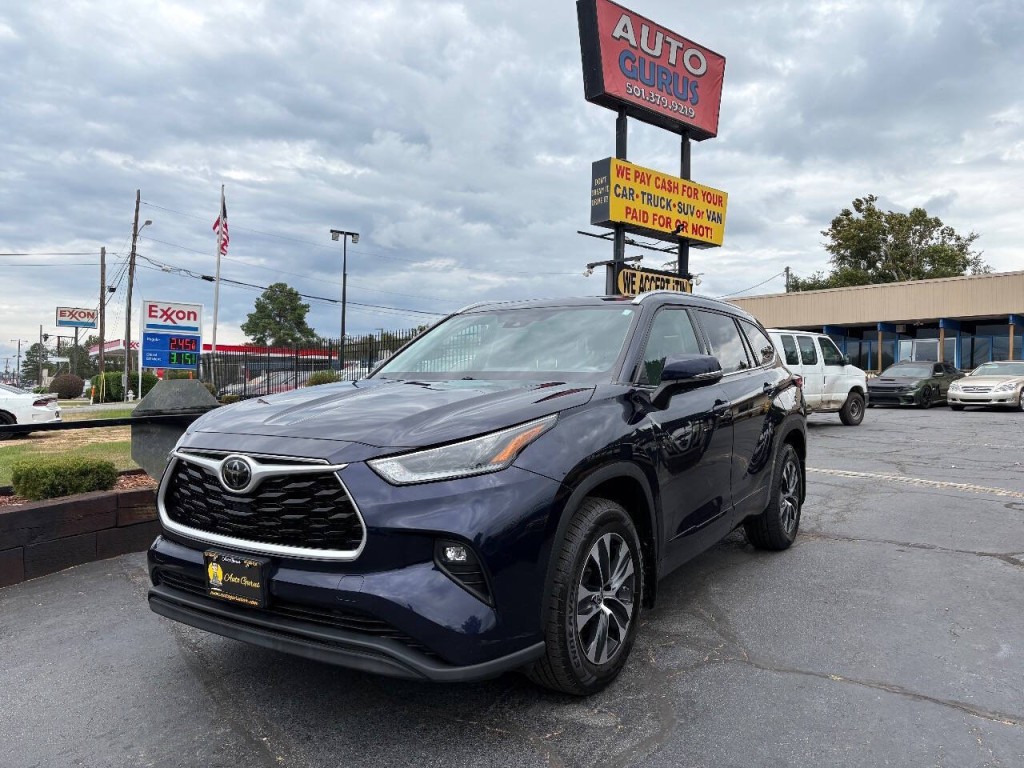 2021 Toyota Highlander Image 2