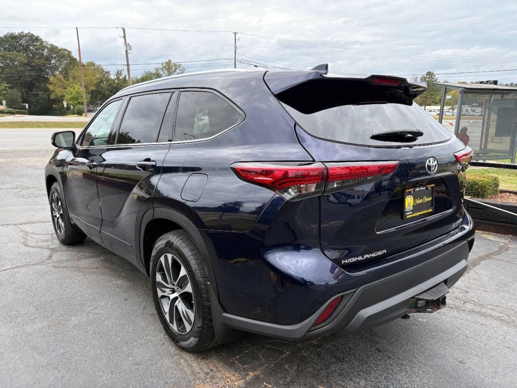 2021 Toyota Highlander Image 8
