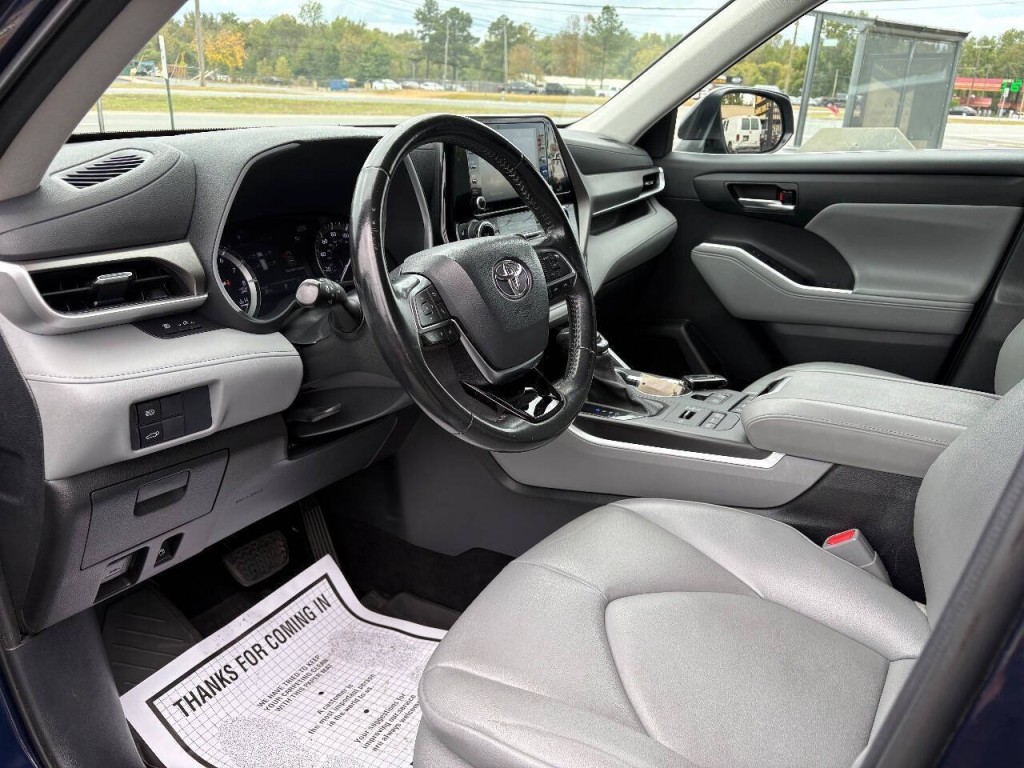 2021 Toyota Highlander Image 10