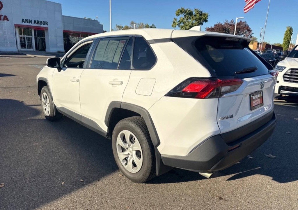 2023 Toyota Rav4 Image 6