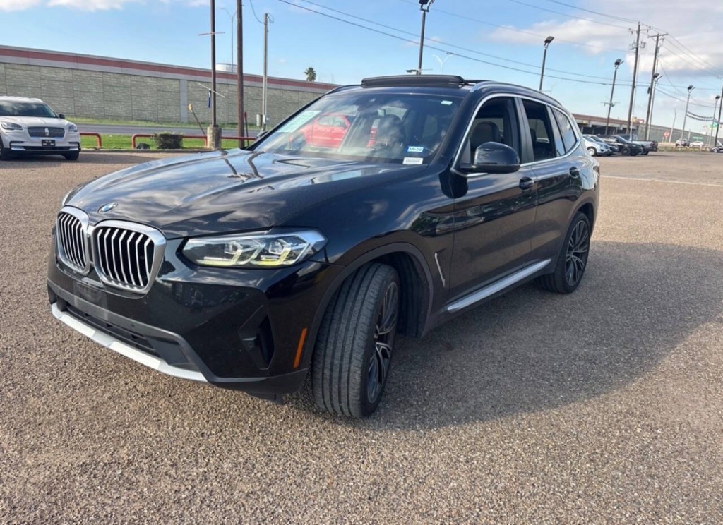 2022 BMW X3 Image 2