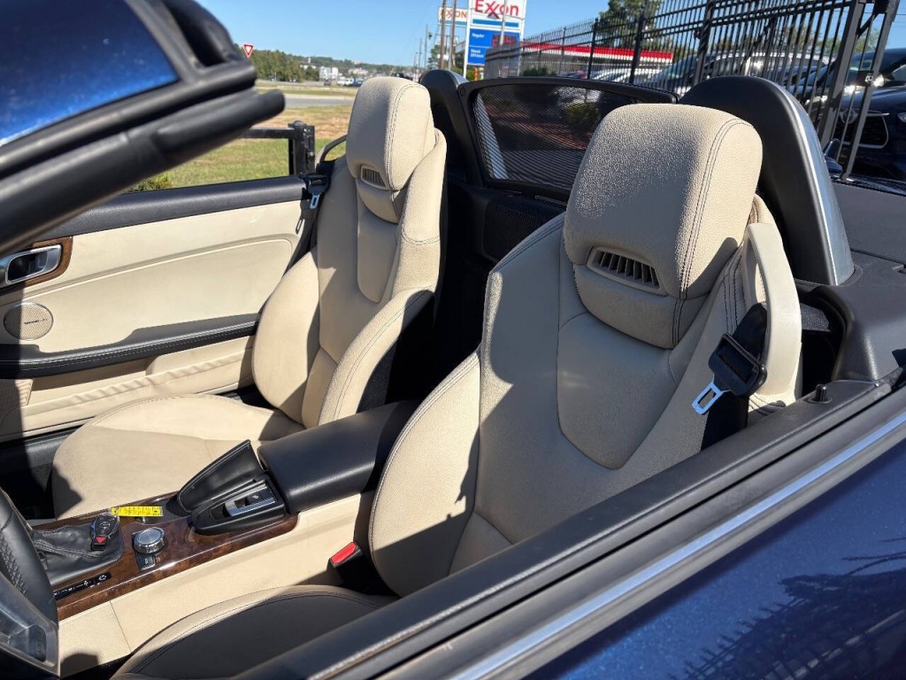 2015 Mercedes-Benz SLK-Class Image 10