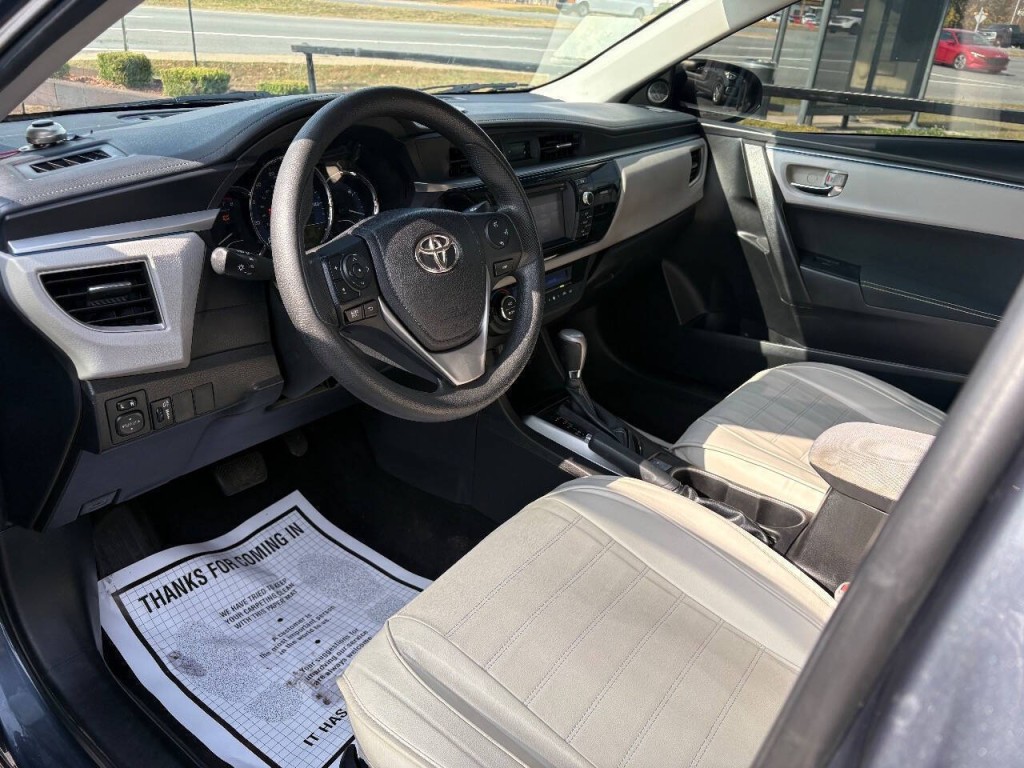 2016 Toyota Corolla Image 9