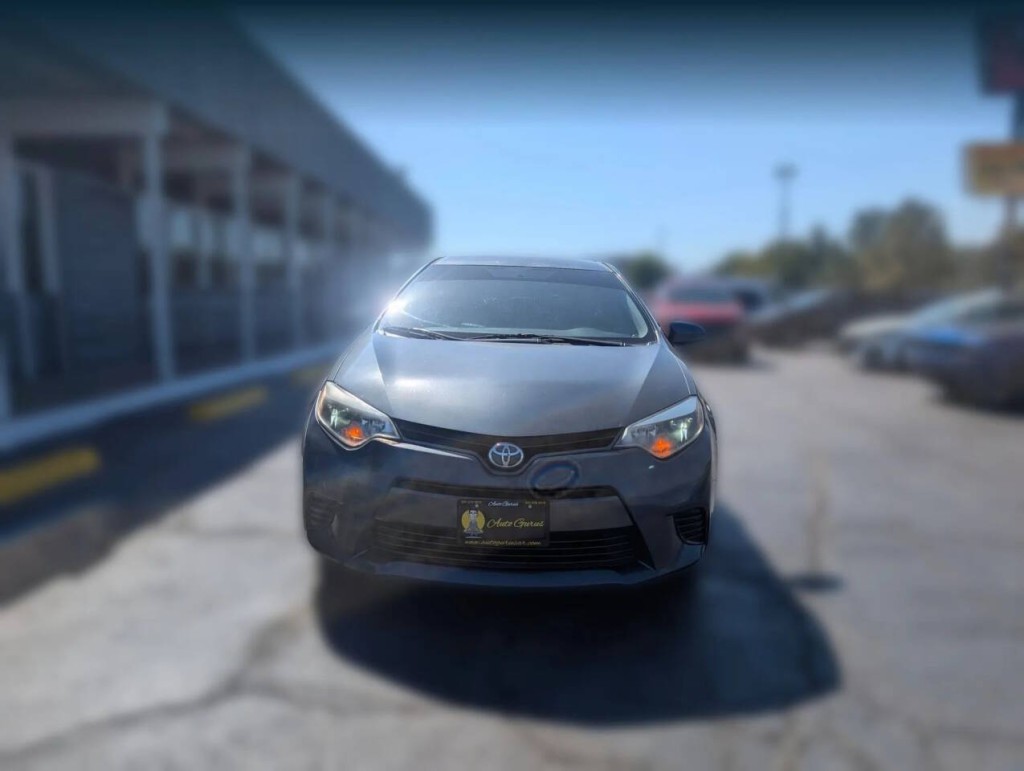 2016 Toyota Corolla Image 2