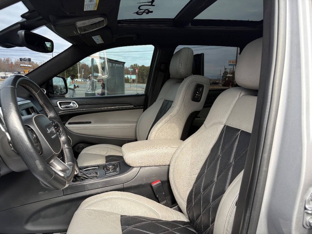 2017 Jeep Grand Cherokee Image 10