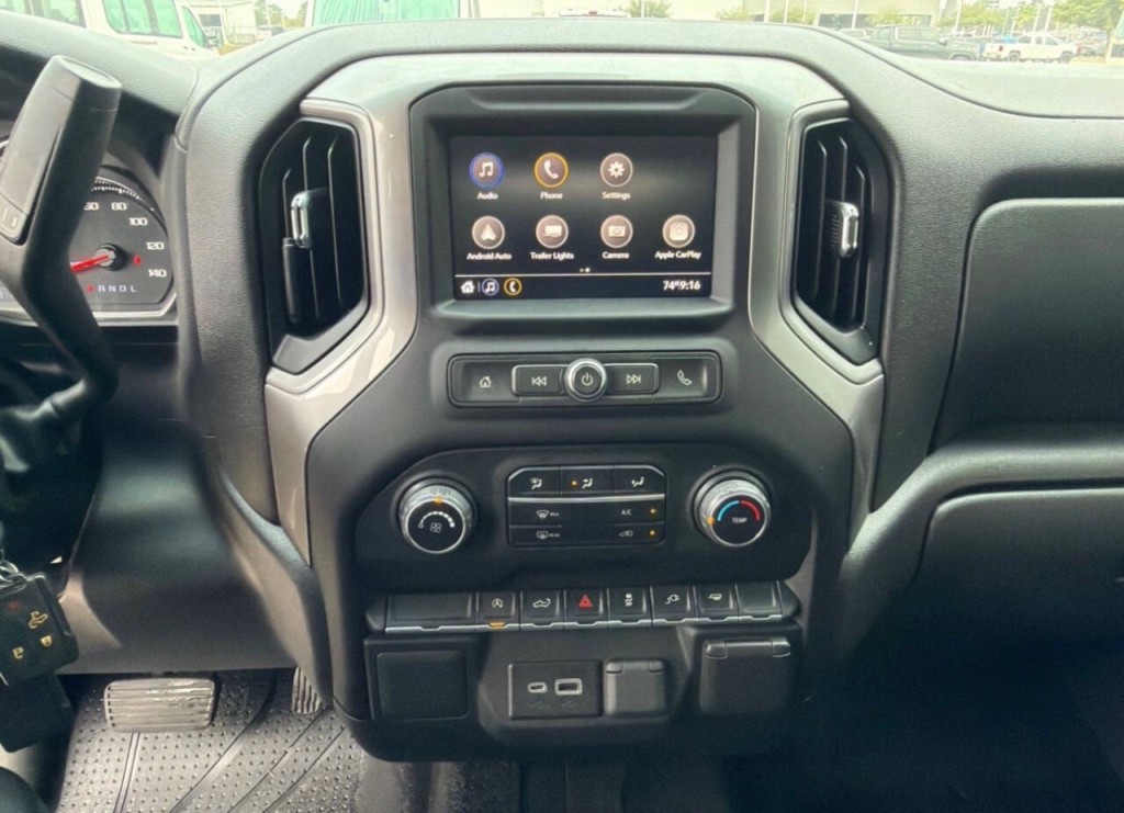 2022 Chevrolet Silverado 1500 Image 9