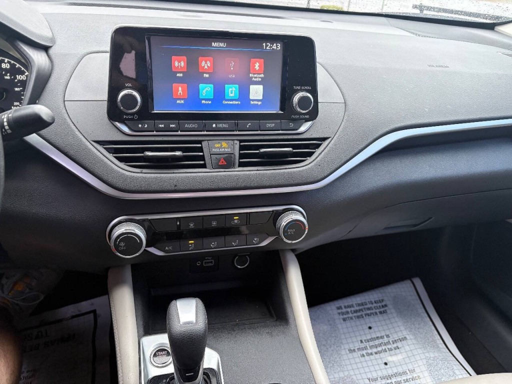 2022 Nissan Altima Image 11