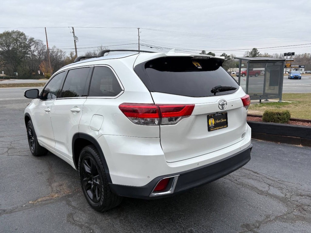 2018 Toyota Highlander Image 7