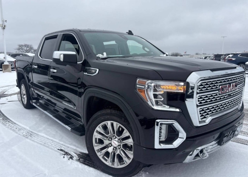 2021 GMC Sierra 1500 Image 2